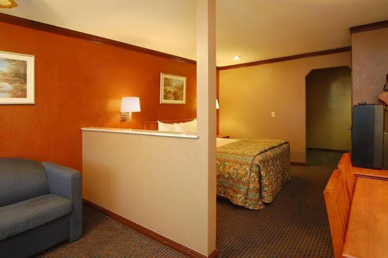 Days Inn By Wyndham Bishop Kültér fotó